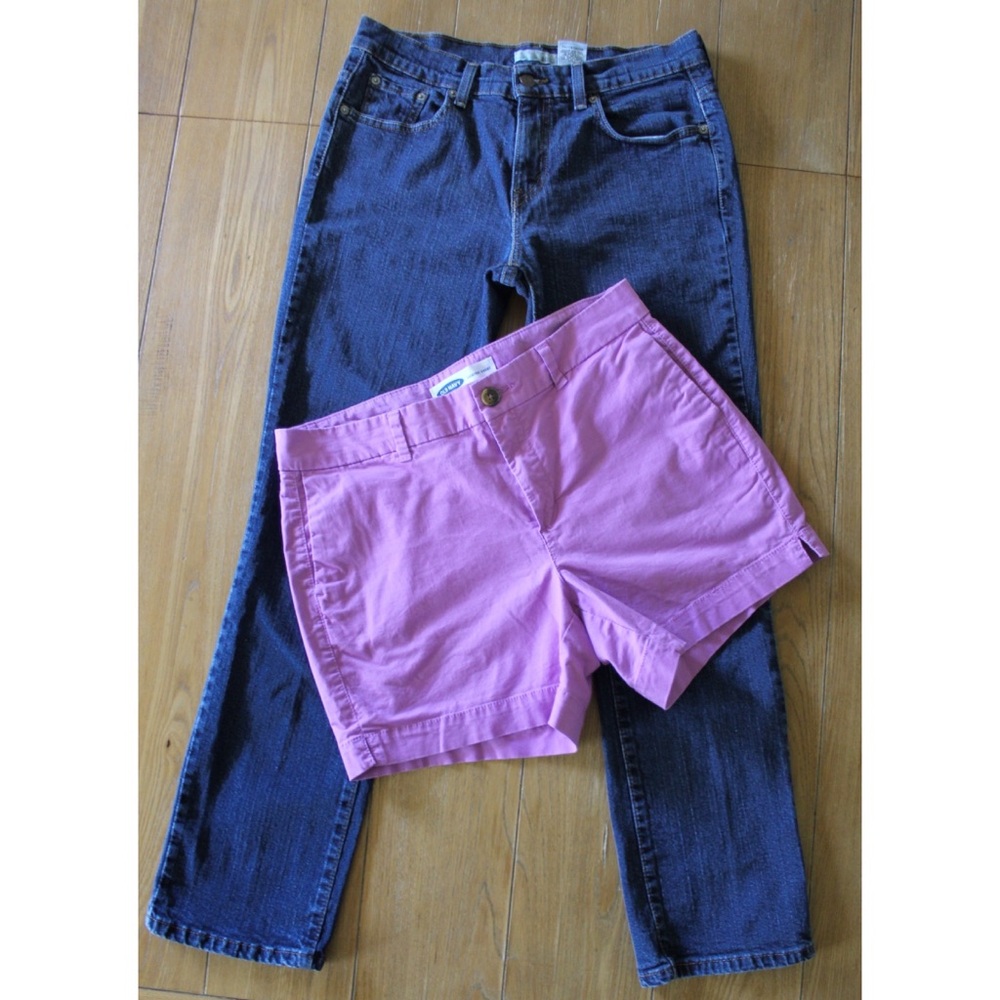 Women’s (2) Piece Old Navy and Levi’s Bundle Size 8 & 8 Short Used